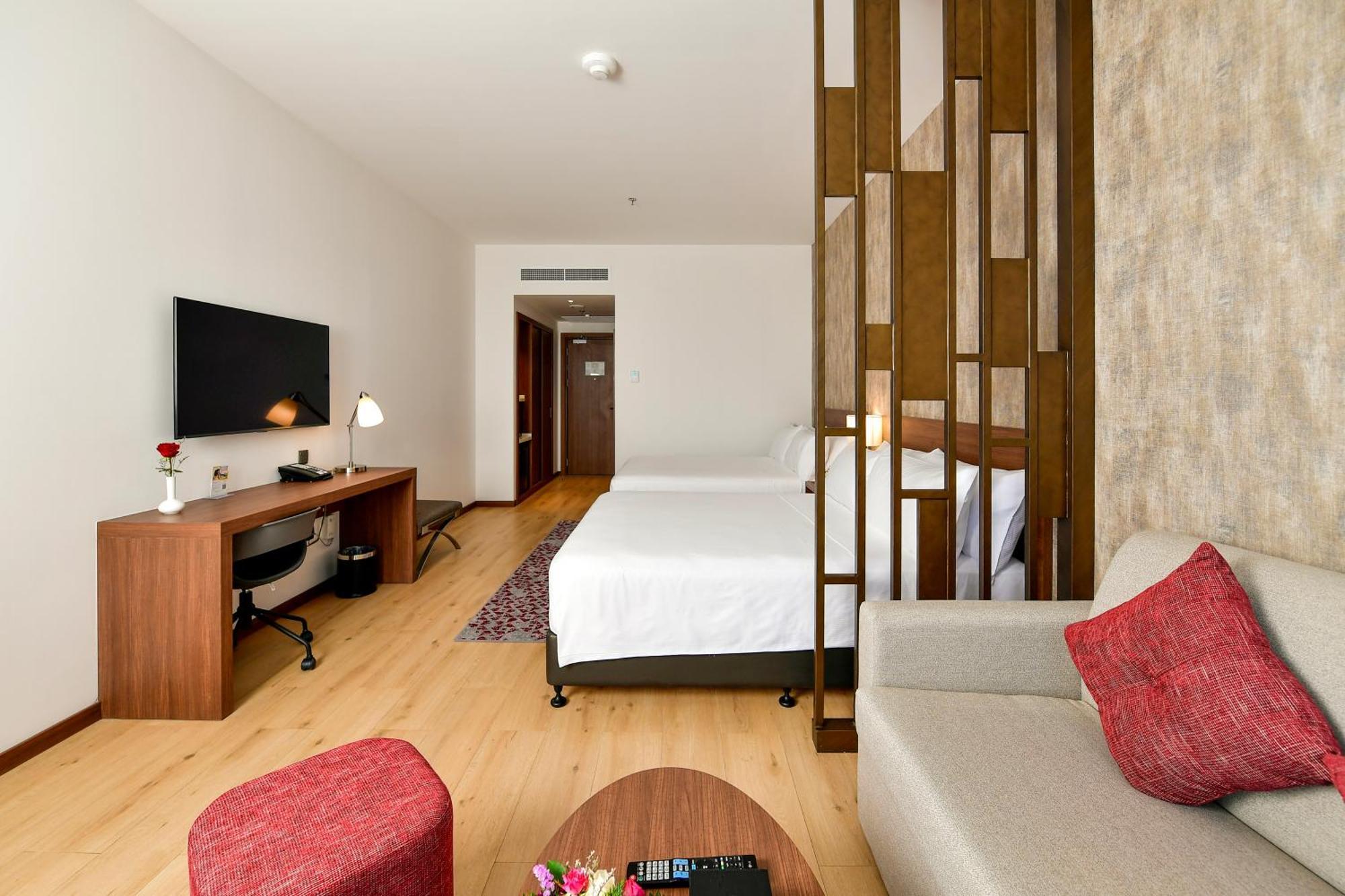 Comfort Hotel Riyadh Olaya Exterior photo